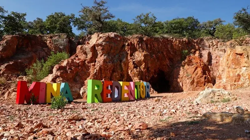 La Contribución de la Minería al Turismo: Un Análisis Complejo - Cómo afecta la minería al medio ambiente contribucion de la mineria en.turismo - Cómo afecta la minería al medio ambiente