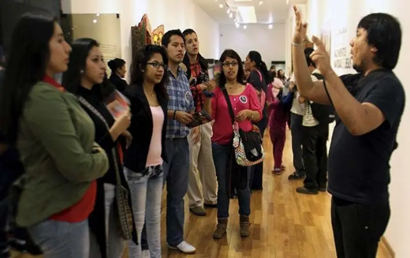 Turismo Inclusivo para Personas Sordas: Una Guía Completa - Cómo atender a personas sordas turismo inclusivo sordos - Cómo atender a personas sordas
