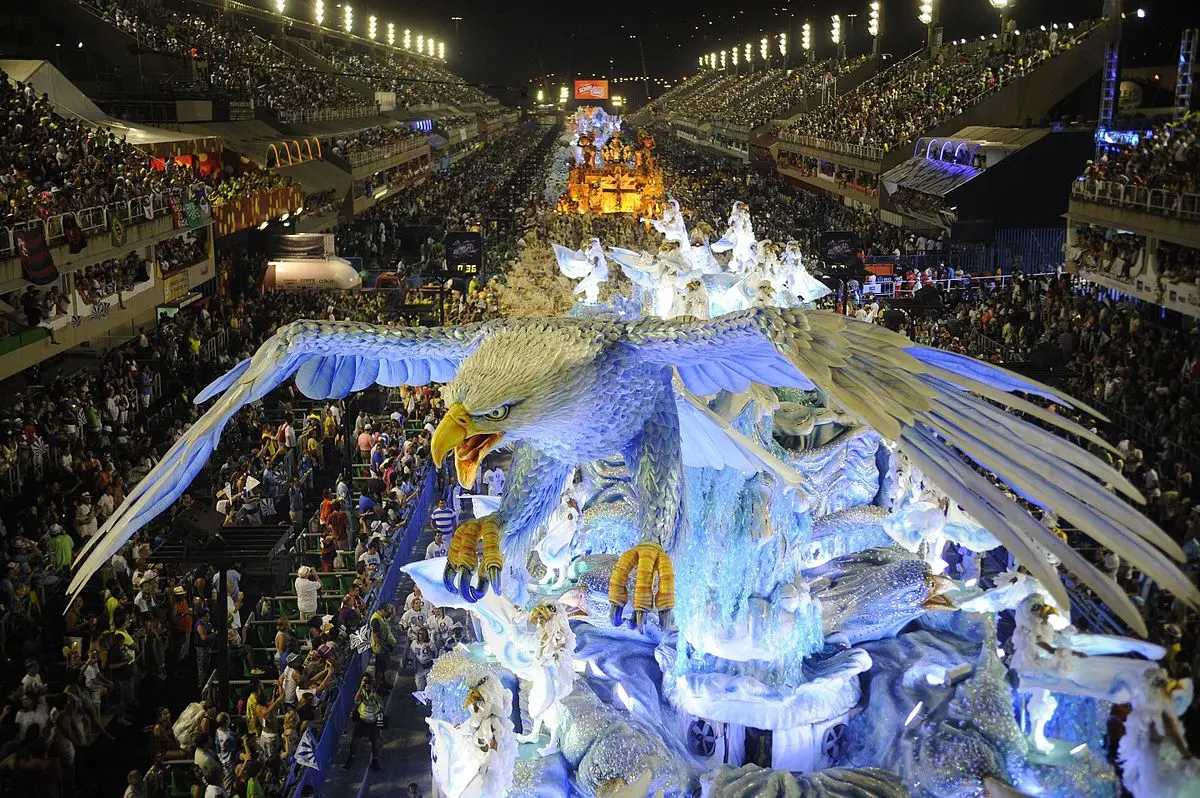 brasil turismo carnaval calles - Cómo se llama el lugar donde se hace el Carnaval en Brasil