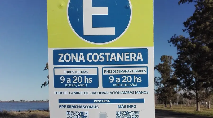 direccion de turismo chascomus - Cómo se llama la calle principal de Chascomús