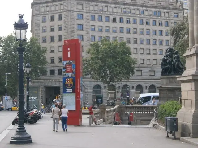 turisme de barcelona plaça catalunya - Cuál es el centro principal de Barcelona