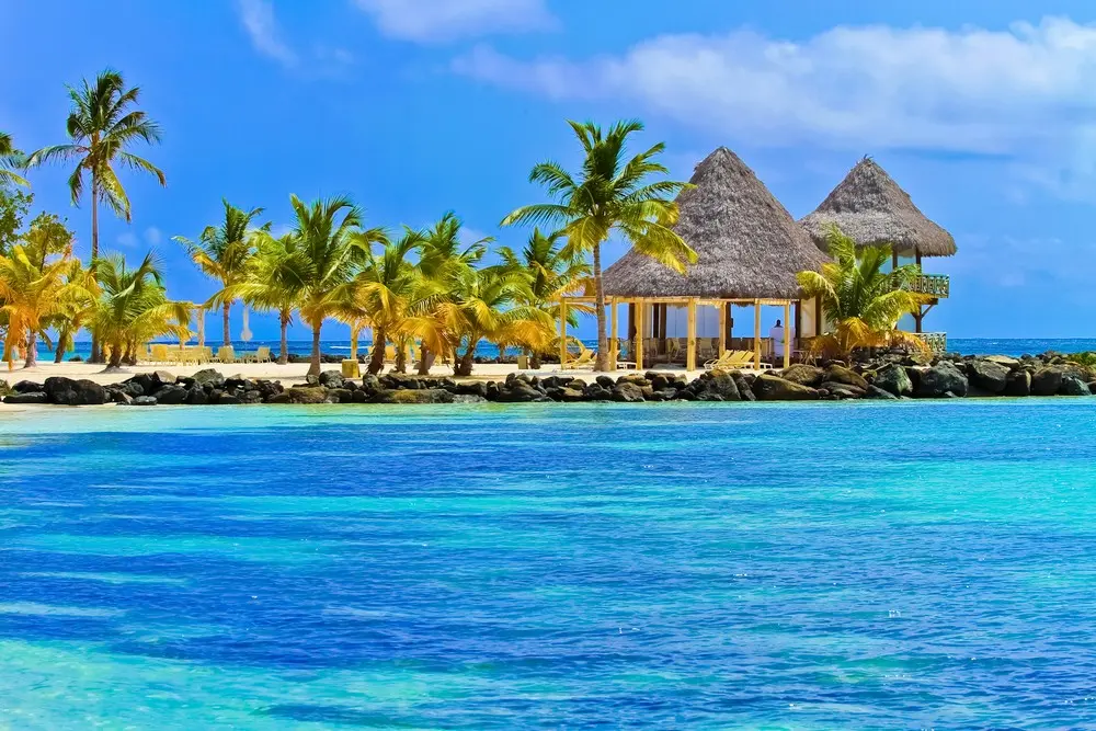 historia del turismo en bavaro y punta cana - Cuál es el hotel más viejo de Bavaro