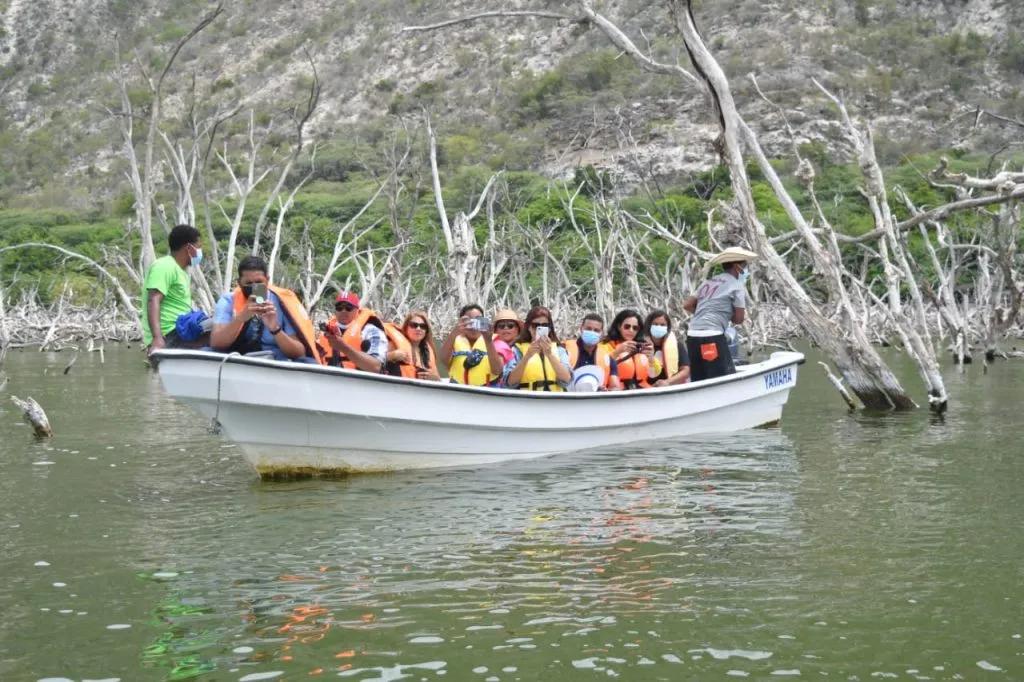recomendaciones del turismo lago enrriqueillo - Cuál es la importancia del Lago Enriquillo