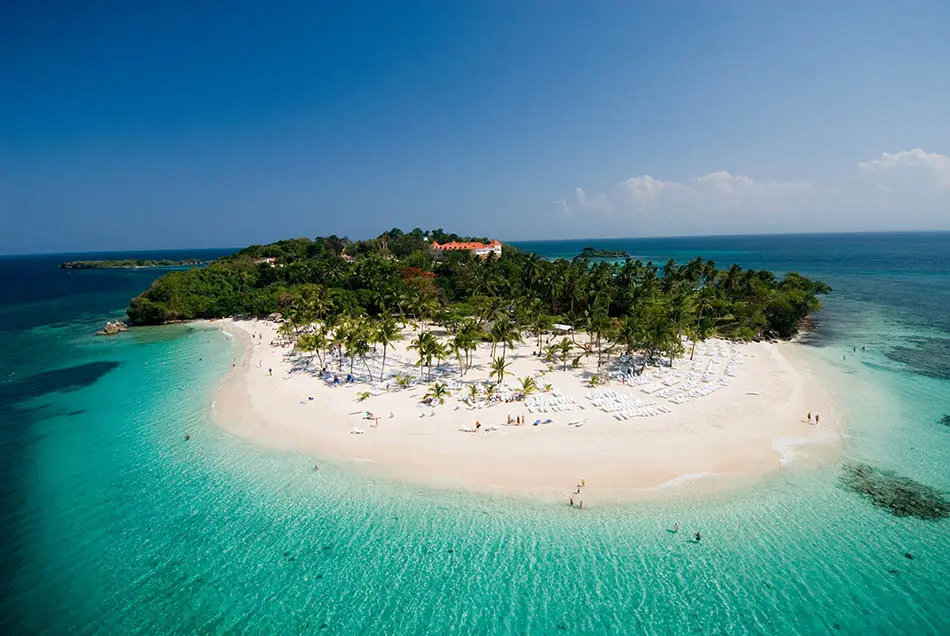turismo de mar en republica dominicana - Cuál es la playa más cristalina de República Dominicana
