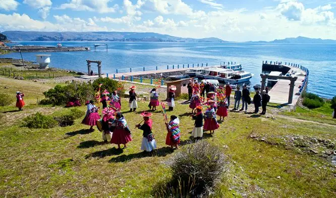 Amantani: Turismo y Conexión con la Cultura Peruana - Cuál es la utilidad de la isla Amantani amantani personas turismo - Cuál es la utilidad de la isla Amantani