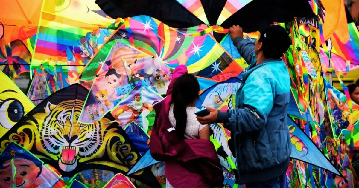 Festival de Cometas en Villa de Leyva 2024: Un Vuelo hacia el Turismo - Cuándo es el Festival de cometas en Bogotá en 2024 muchas cometas en turismo - Cuándo es el Festival de cometas en Bogotá en 2024