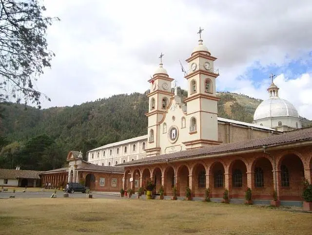 Convento de Ocopa: Un Tesoro Histórico en Huancayo - Cuándo se celebra Santa Rosa de Ocopa convento de ocopa huancayo turismo - Cuándo se celebra Santa Rosa de Ocopa
