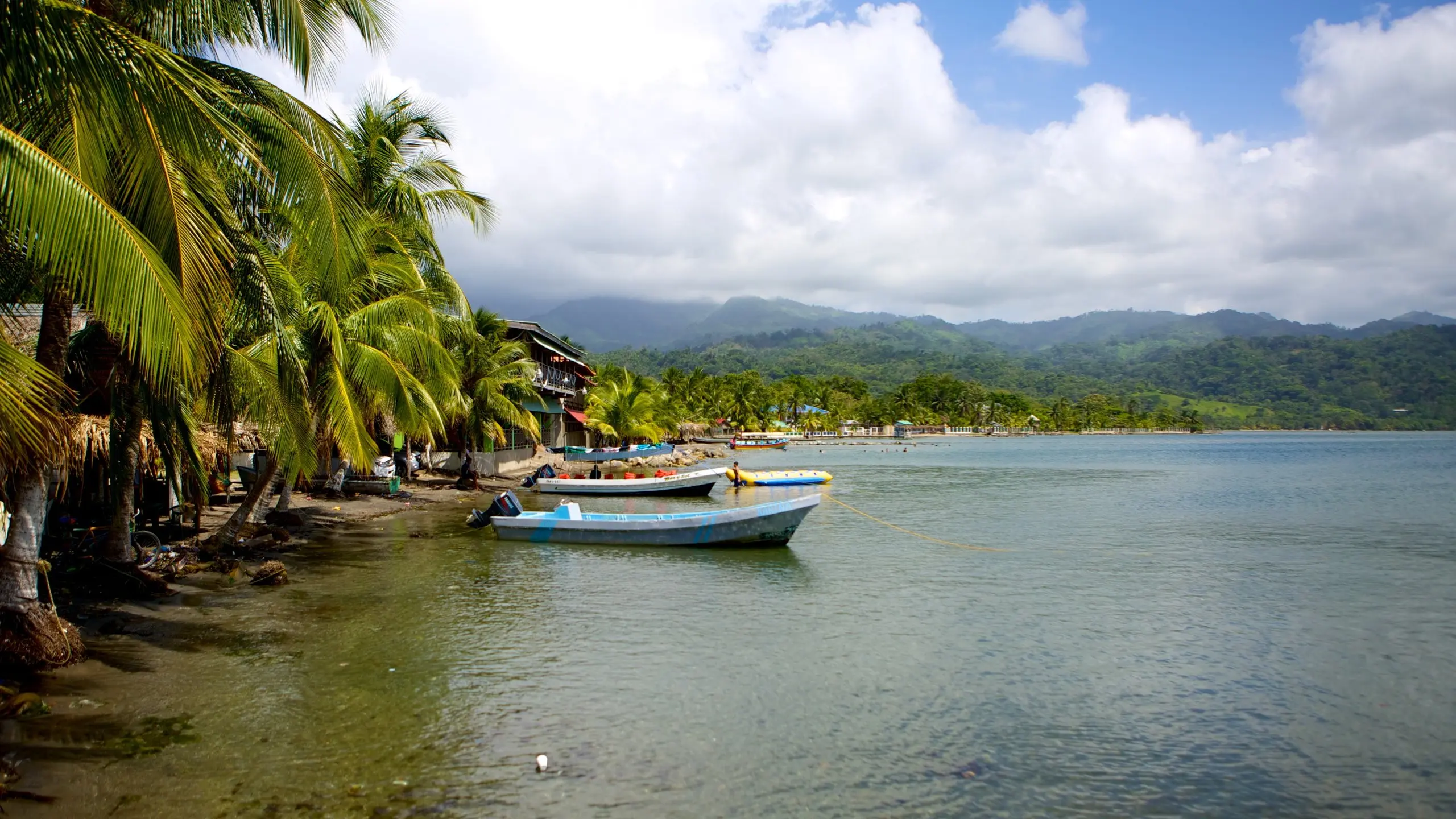 imagenes de turismo en omoa - Cuántas aldeas tiene el municipio de Omoa