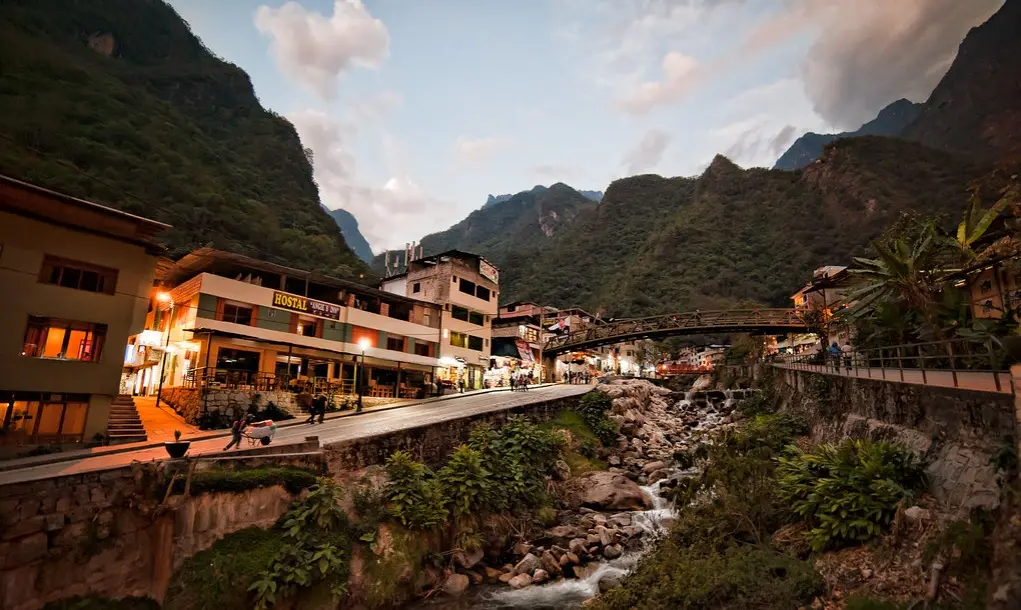 aguas calientes turismo antiguo cusco - Cuántas horas hay de Cusco a Aguas Calientes