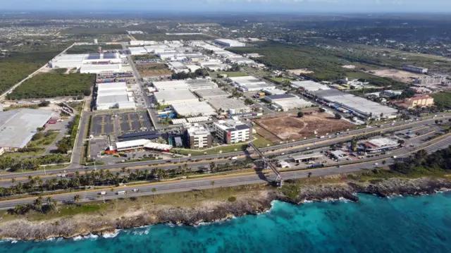 quiebra economica dominicana alternativa zona franca turismo - Cuántas zonas francas existen actualmente en RD