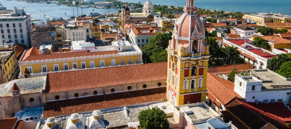 cartagenas de indias reconversión economica al turismo - Cuánto aporta el turismo al PIB de Cartagena