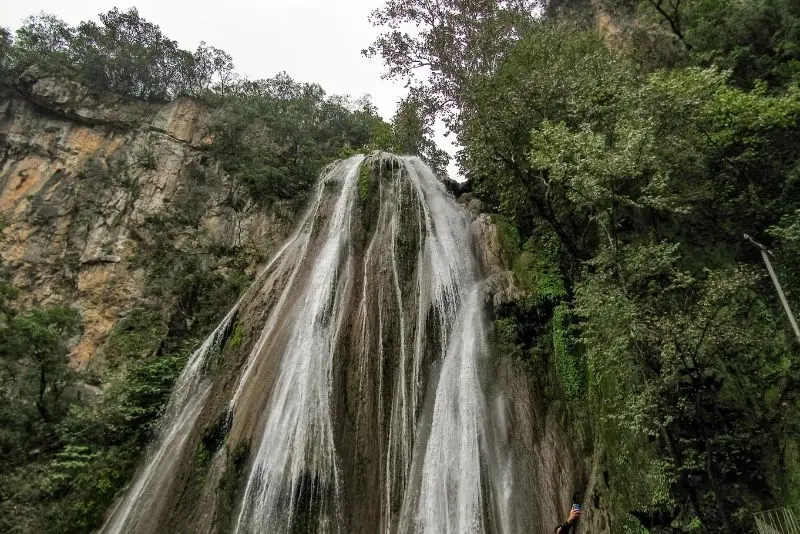 <b>Turismo Nuevo León:</b> La Cola de Caballo, Cascadas, Presa La Boca y Santiago - Cuánto cobran por entrar a la cola de caballo turismo nuevo leon cola de caballo - Cuánto cobran por entrar a la cola de caballo