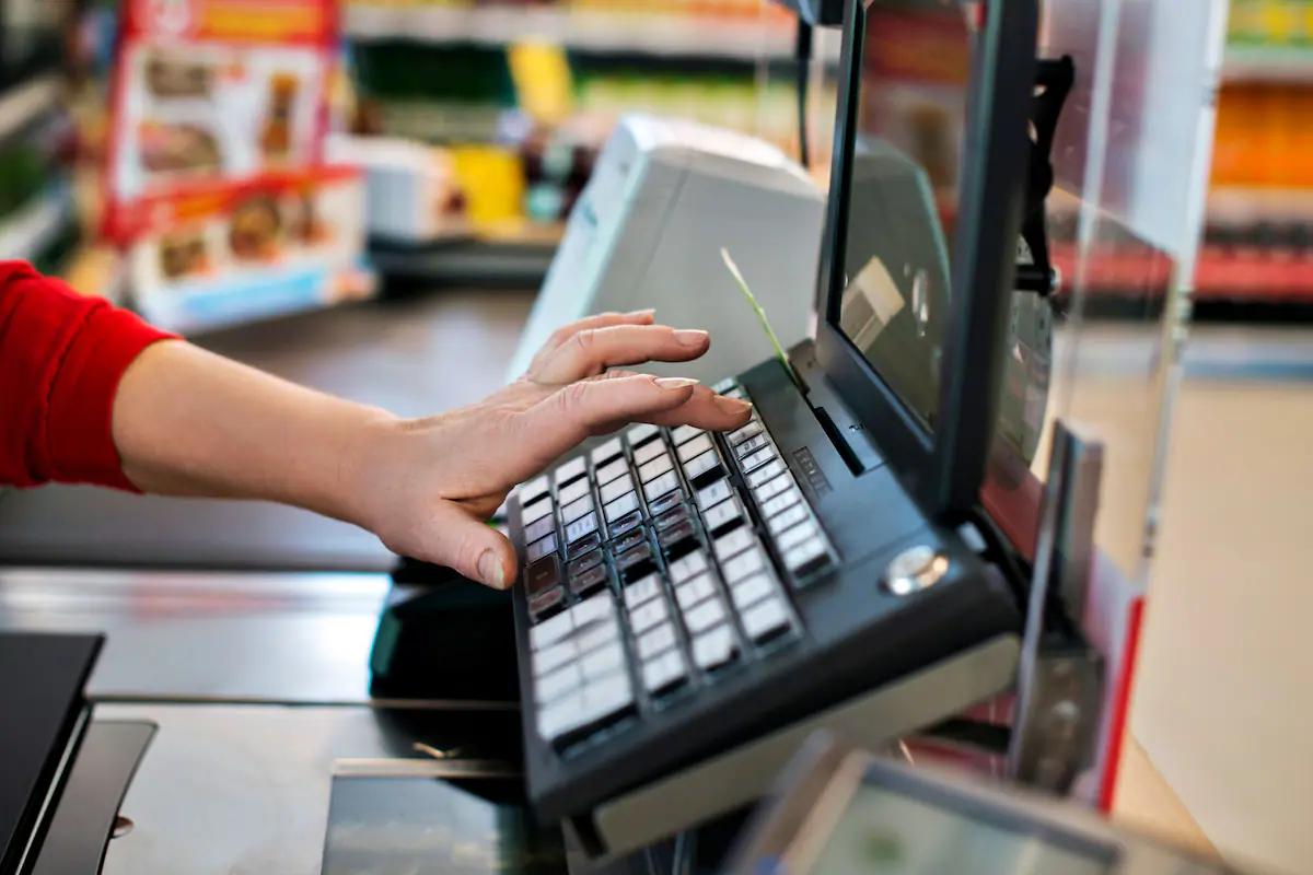 Aumento Salarial para Empleados de Comercio y Turismo en Noviembre 2024 - Cuánto cobro en octubre de 2024 para un empleado de comercio aumento empleados de comercio turismo - Cuánto cobro en octubre de 2024 para un empleado de comercio
