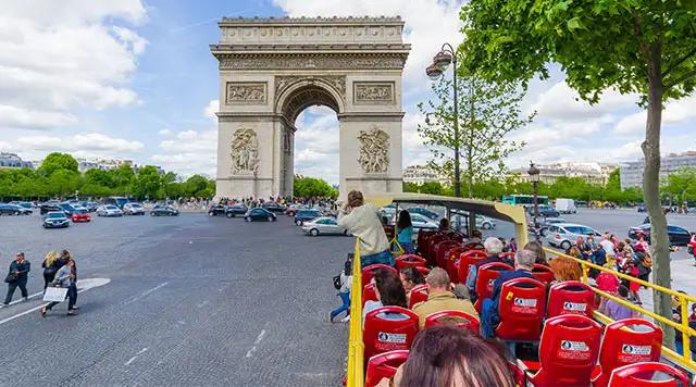 bus turismo en torre eifel - Cuánto cuesta el autobús turístico en París, Francia