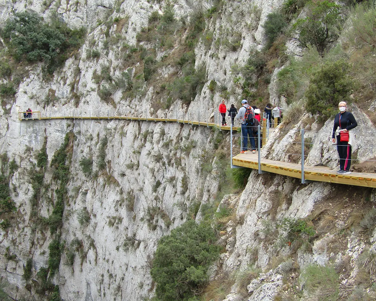 relleu turismo pasarela - Cuánto se tarda en hacer la pasarela de relleu