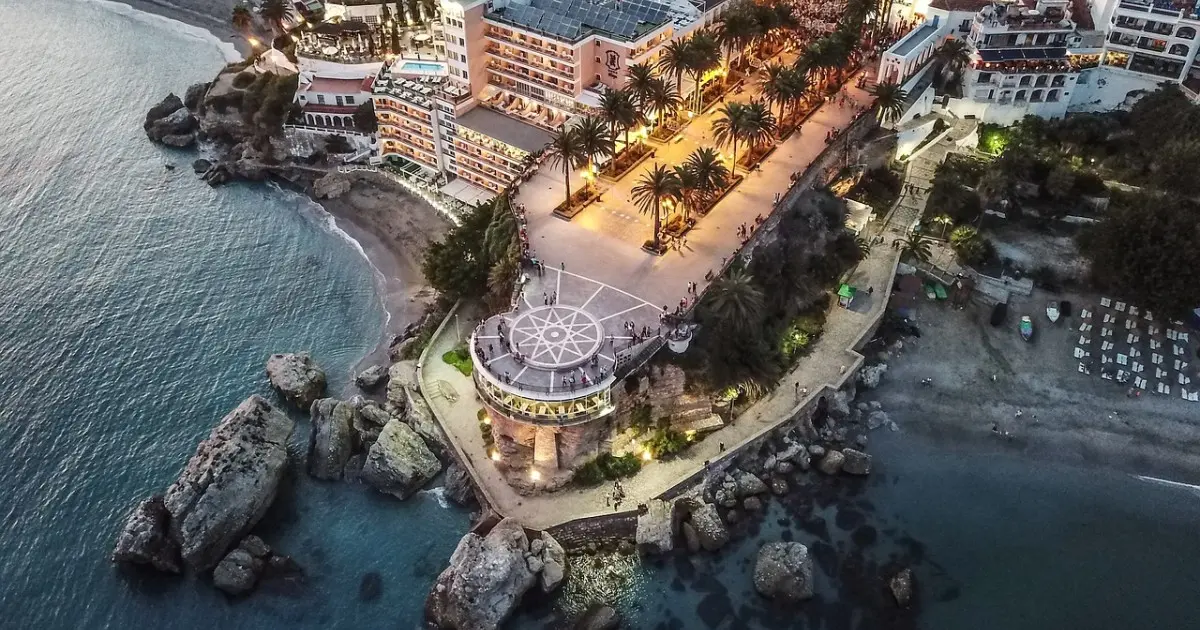 Oficina de Turismo Nerja: Guía Completa para tu Visita - Cuántos días para visitar Nerja oficina de turismo nerja - Cuántos días para visitar Nerja