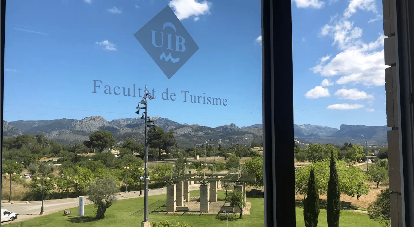 Costo Hotelería y Turismo UIB: Guía Completa 2024 - Cuántos estudiantes hay en la UIB Mallorca costo hoteleria y turismo uib - Cuántos estudiantes hay en la UIB Mallorca