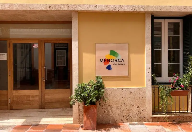 Oficina de Turismo de Fornells: Tu Guía para Descubrir este Encanto Menorquín - Cuántos habitantes hay en Fornells oficina turismo fornells - Cuántos habitantes hay en Fornells