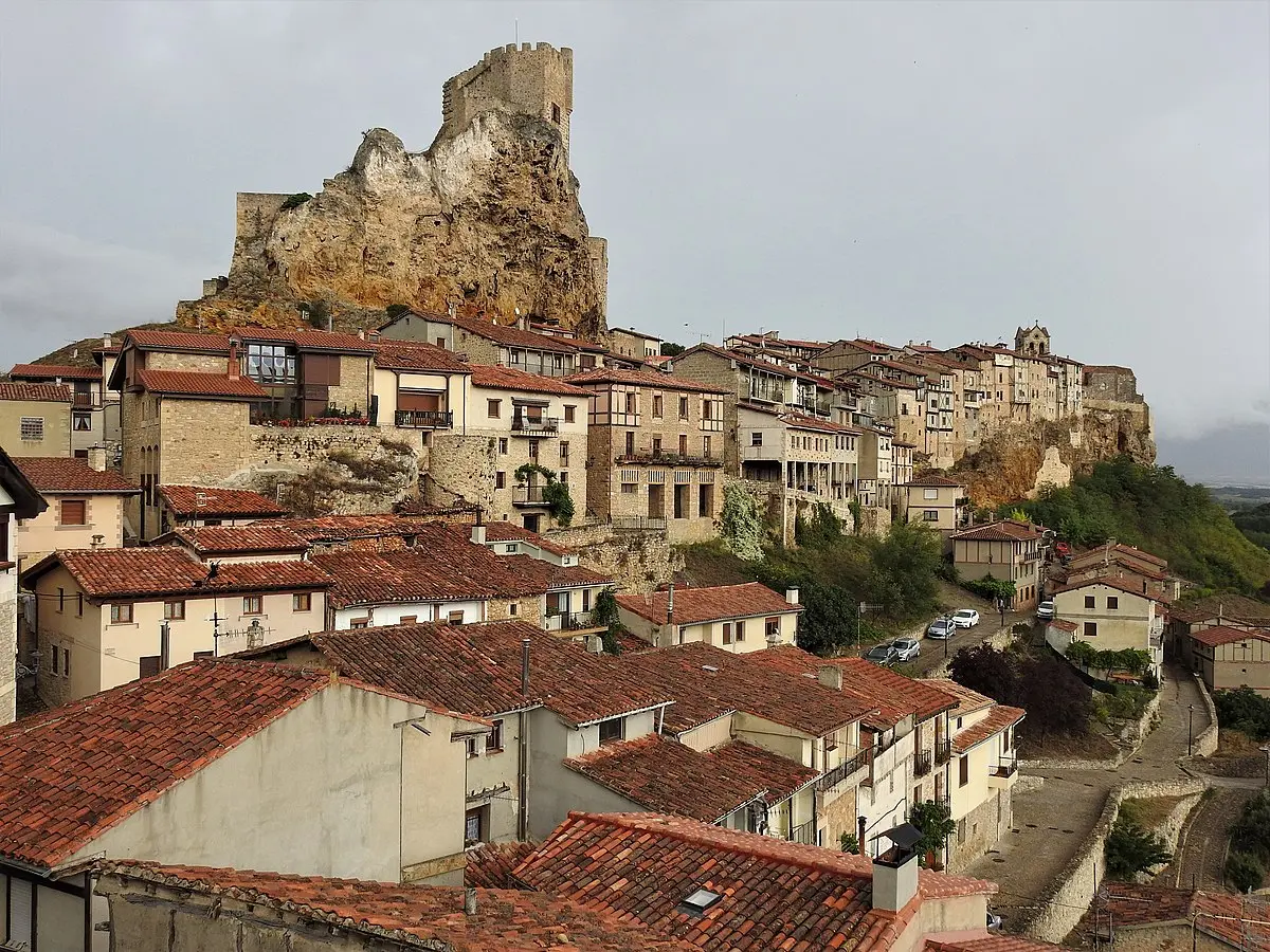 frías burgos turismo - Cuántos habitantes tiene Frías en Burgos