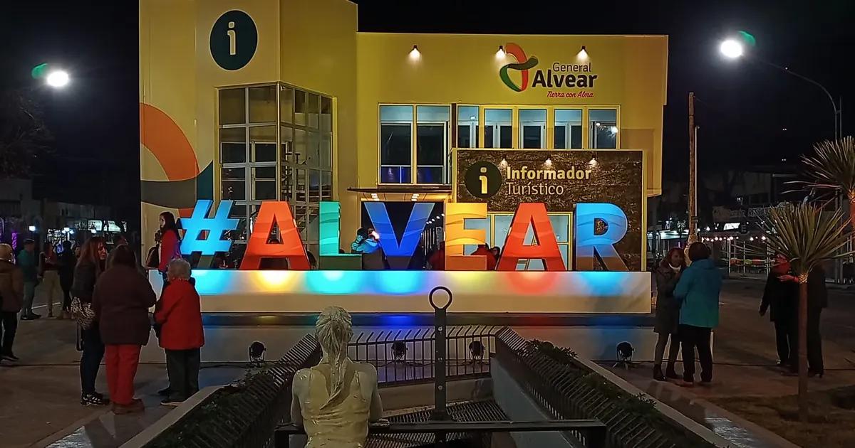 direccion turismo general alvear - Cuántos habitantes tiene la ciudad de General Alvear