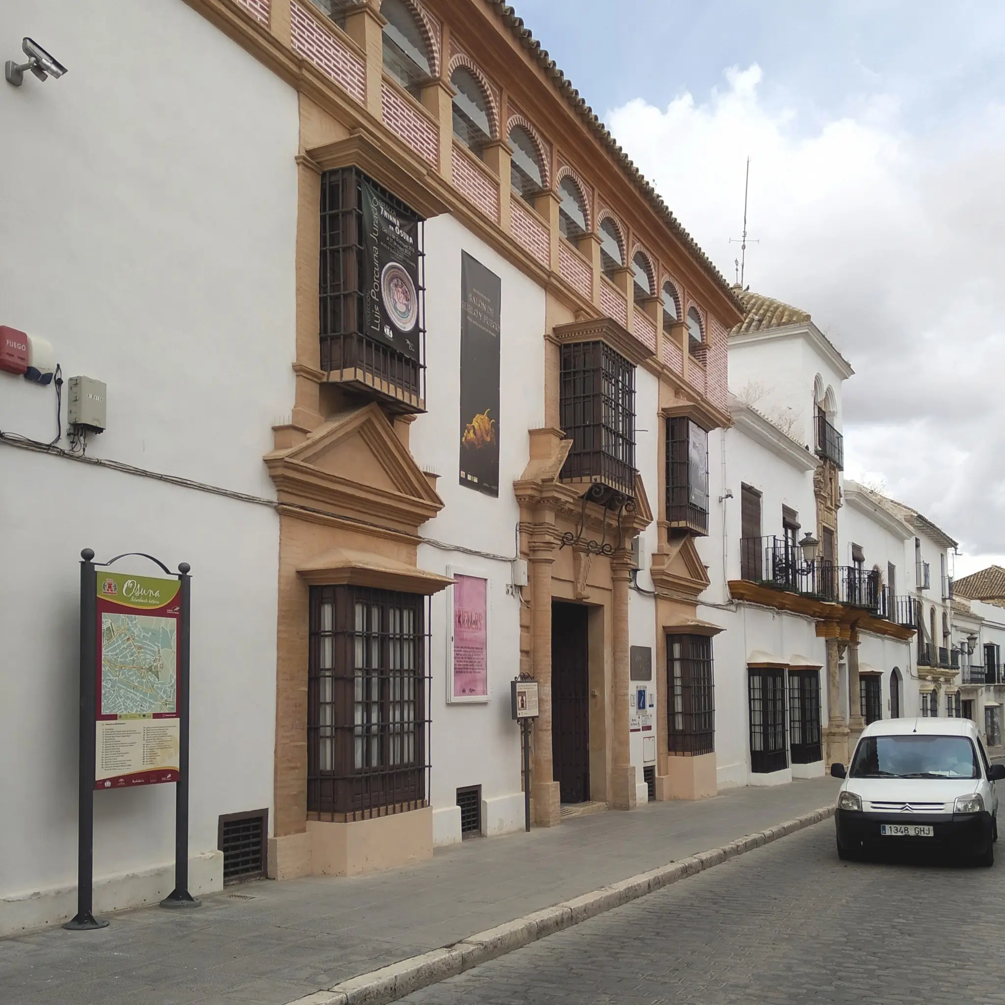 oficina de turismo de osuna sevilla - Cuántos habitantes tiene la ciudad de Osuna