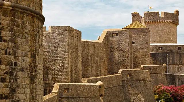 Mapa de Dubrovnik Turismo: Guía Completa para Explorar la Perla del Adriático - Cuántos kilómetros tiene la muralla de Dubrovnik mapa de dubrovnik turismo - Cuántos kilómetros tiene la muralla de Dubrovnik