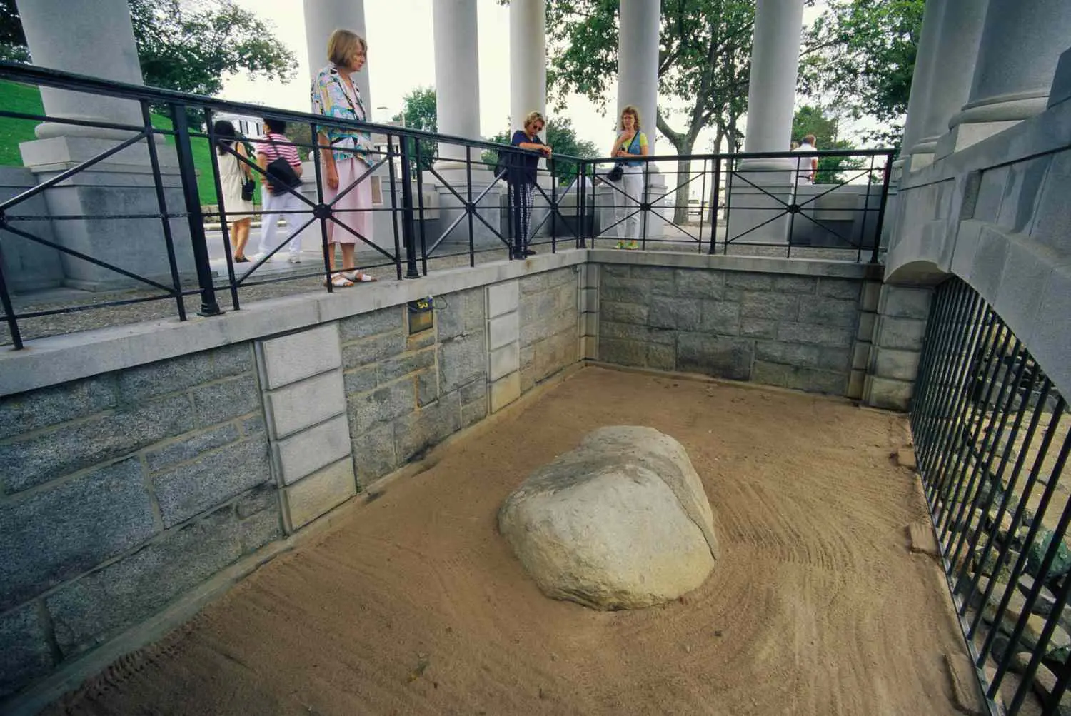 Plymouth, Massachusetts: Una Guía Completa para el Turismo - Does it cost anything to see Plymouth Rock plymouth massachusetts turismo - Does it cost anything to see Plymouth Rock
