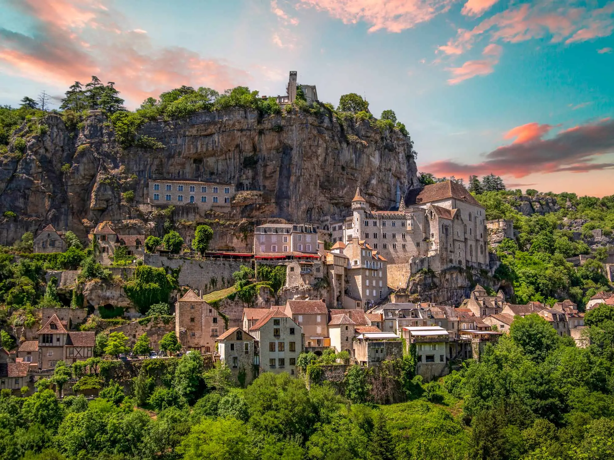 Rocamadour Turismo: La Guía Definitiva para Visitar la Ciudad Santa - Dónde está la Virgen Negra de Rocamadour rocamadour turismo - Dónde está la Virgen Negra de Rocamadour