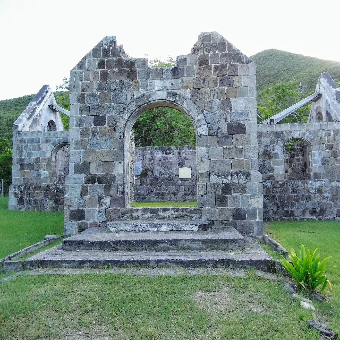 turismo arqueologico de san cristobal y nevis - Dónde queda Nevis