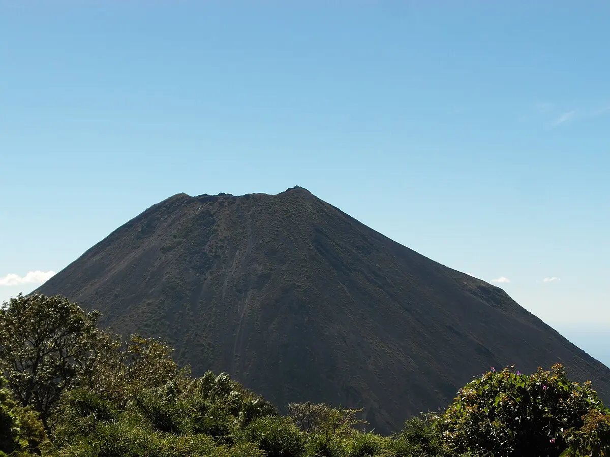 Volcán de Izalco: Turismo y Aventura en el Faro del Pacífico - Dónde se encuentra el volcán Izalco volcan de izalco turismo - Dónde se encuentra el volcán Izalco