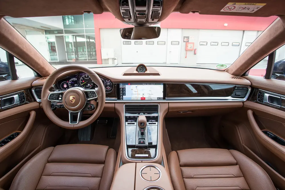 Porsche Panamera Sport Turismo Interior: Un Análisis a Fondo - Is a Porsche Panamera faster than a Hellcat porsche panamera sport turismo interior - Is a Porsche Panamera faster than a Hellcat