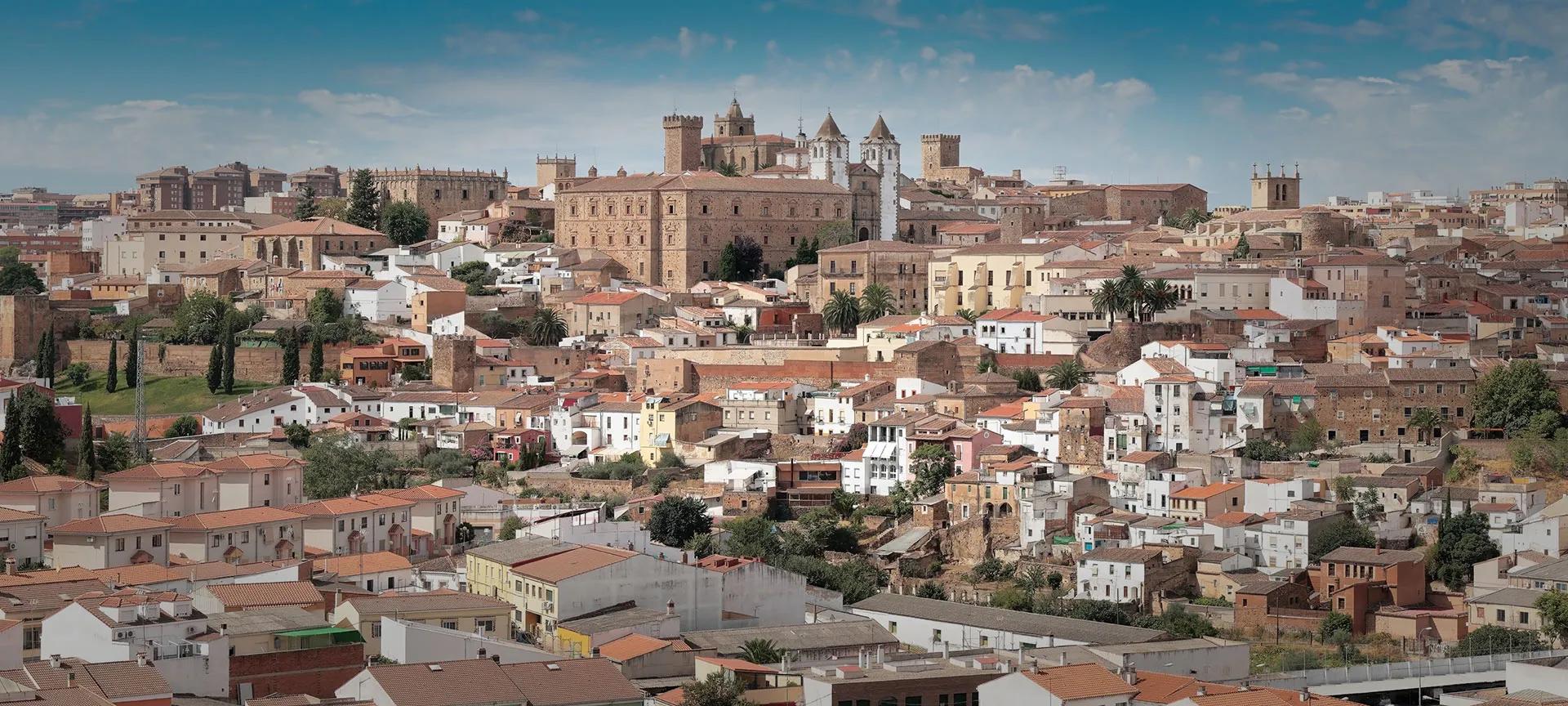 Cáceres y Badajoz: Turismo en Extremadura - Merece la pena visitar Cáceres cáceres o badajoz turismo - Merece la pena visitar Cáceres