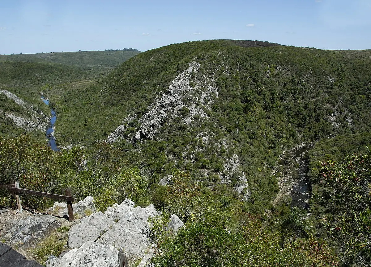 Quebrada de los Cuervos: Turismo en un Paraíso Natural Uruguayo - Por qué se llama Quebrada de los Cuervos quebrada de los cuervos turismo - Por qué se llama Quebrada de los Cuervos