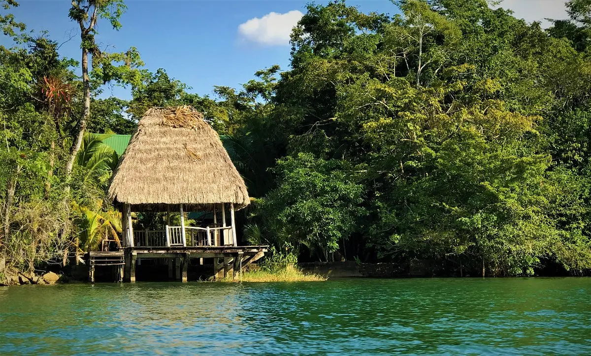 rio dulce guatemala turismo - Qué animales hay en Río Dulce