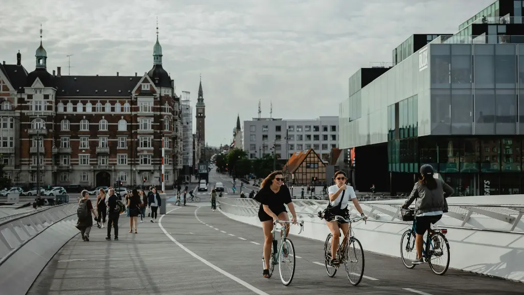 Ciudades que revitalizaron su turismo con la bicicleta: Un análisis del impacto positivo - Qué ciudad tiene más bicicletas que coches ciudades que tienen bicicletas repotenciaron el turismo - Qué ciudad tiene más bicicletas que coches