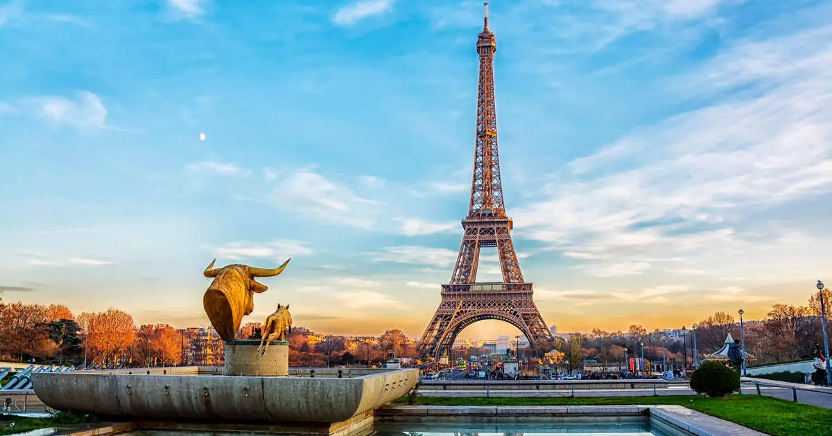 Aportes de la Torre Eiffel en el Turismo: Un Monumento icónico - Qué es especial de la Torre Eiffel aportes de la torre eiffel en el turismo - Qué es especial de la Torre Eiffel