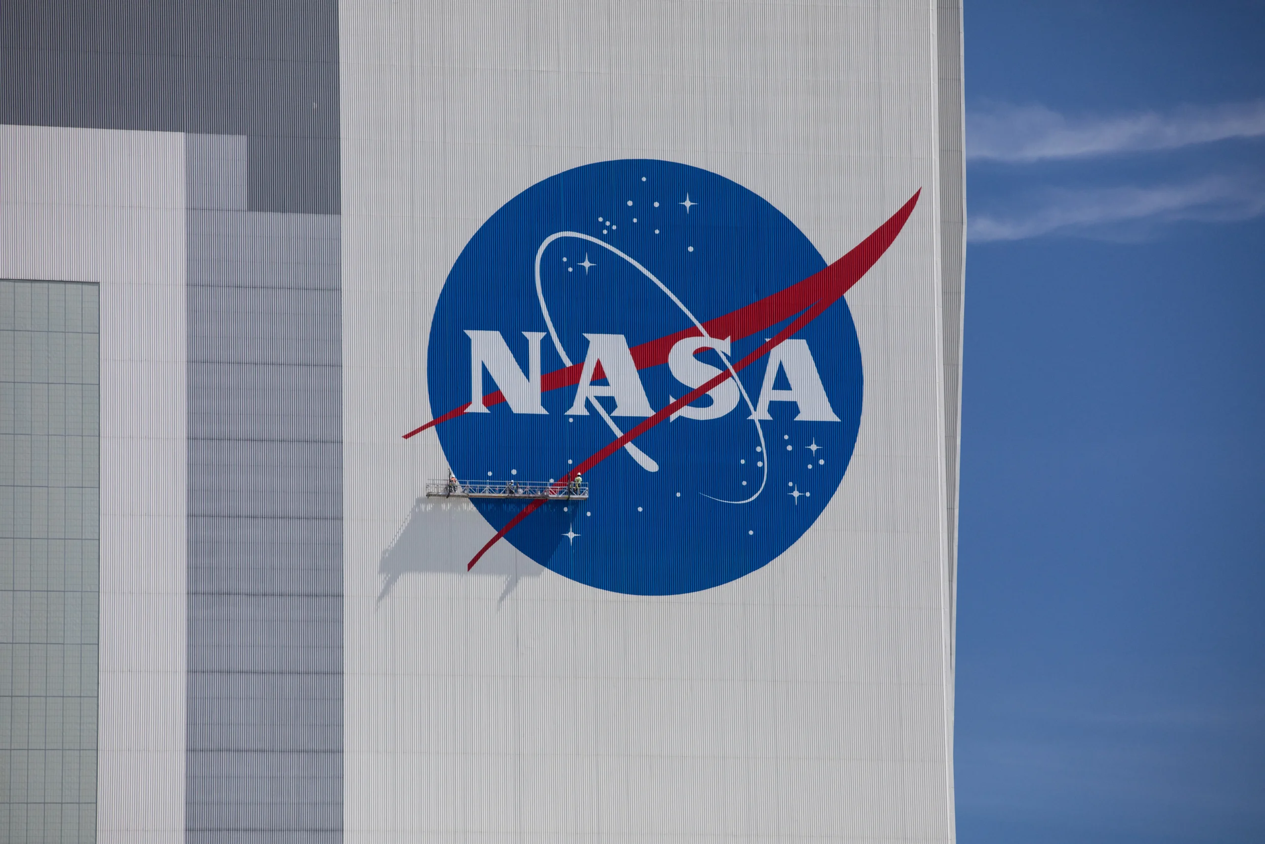 Guía definitiva sobre el uso del logotipo de la NASA: transporte, turismo y aspectos legales - Qué es la línea roja en el logo de la NASA nasa transporte y turismo logo - Qué es la línea roja en el logo de la NASA