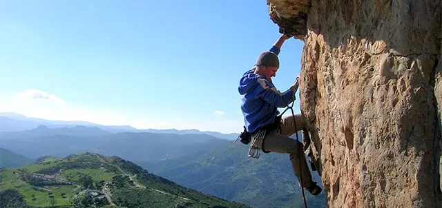escalar en turismo de aventura - Qué hace falta para escalar