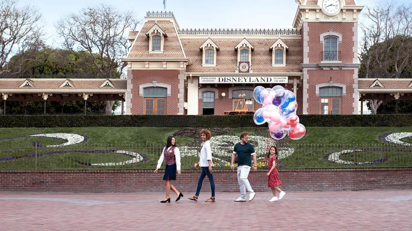 Cómo Disneyland Impulsa el Turismo: Un Análisis de su Impacto - Qué ofrece Disneyland como disneyland ayuda al turismo - Qué ofrece Disneyland