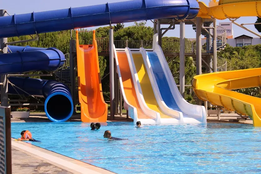 normativa de turismo centros recreativos acuáticos - Qué reglas hay en un parque de diversiones