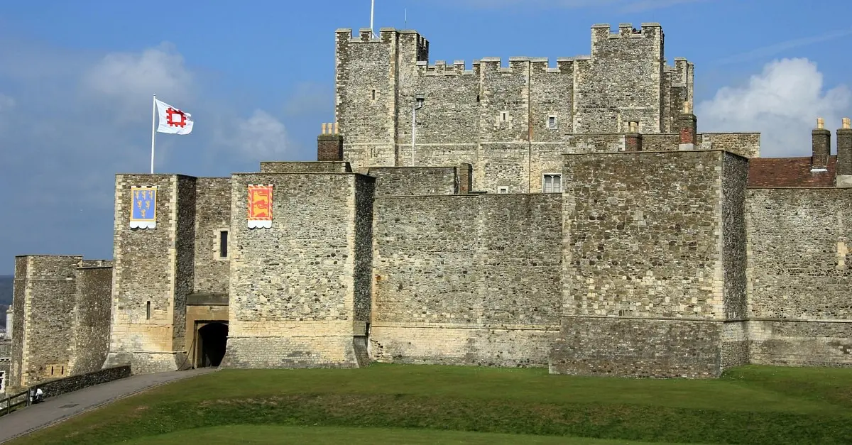Simbología del Turismo en Castillos: Más Allá de las Murallas - Qué representan los castillos simbologia turismo de un castillo - Qué representan los castillos