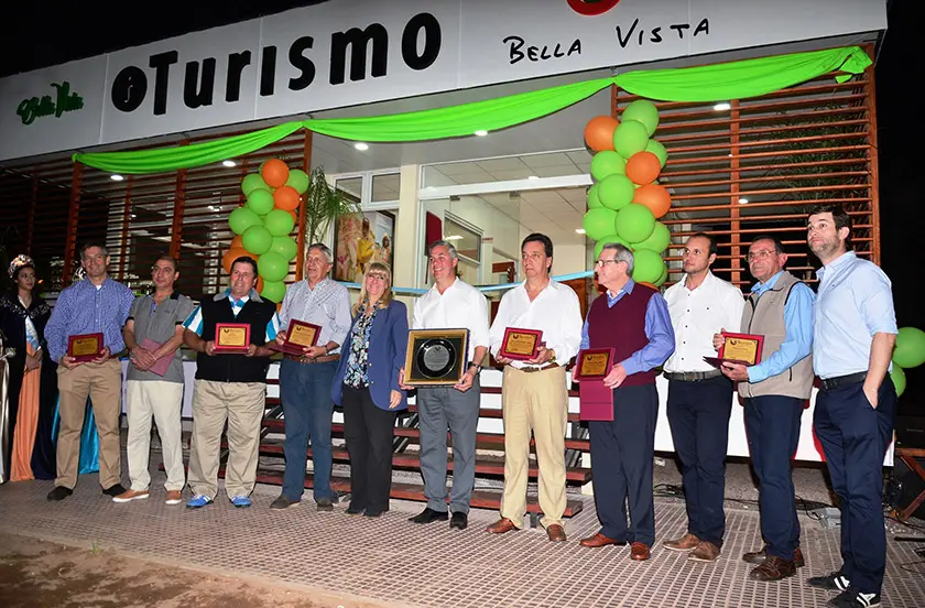 oficina de turismo bella vista corrientes - Qué rutas pasan por Bella Vista Corrientes