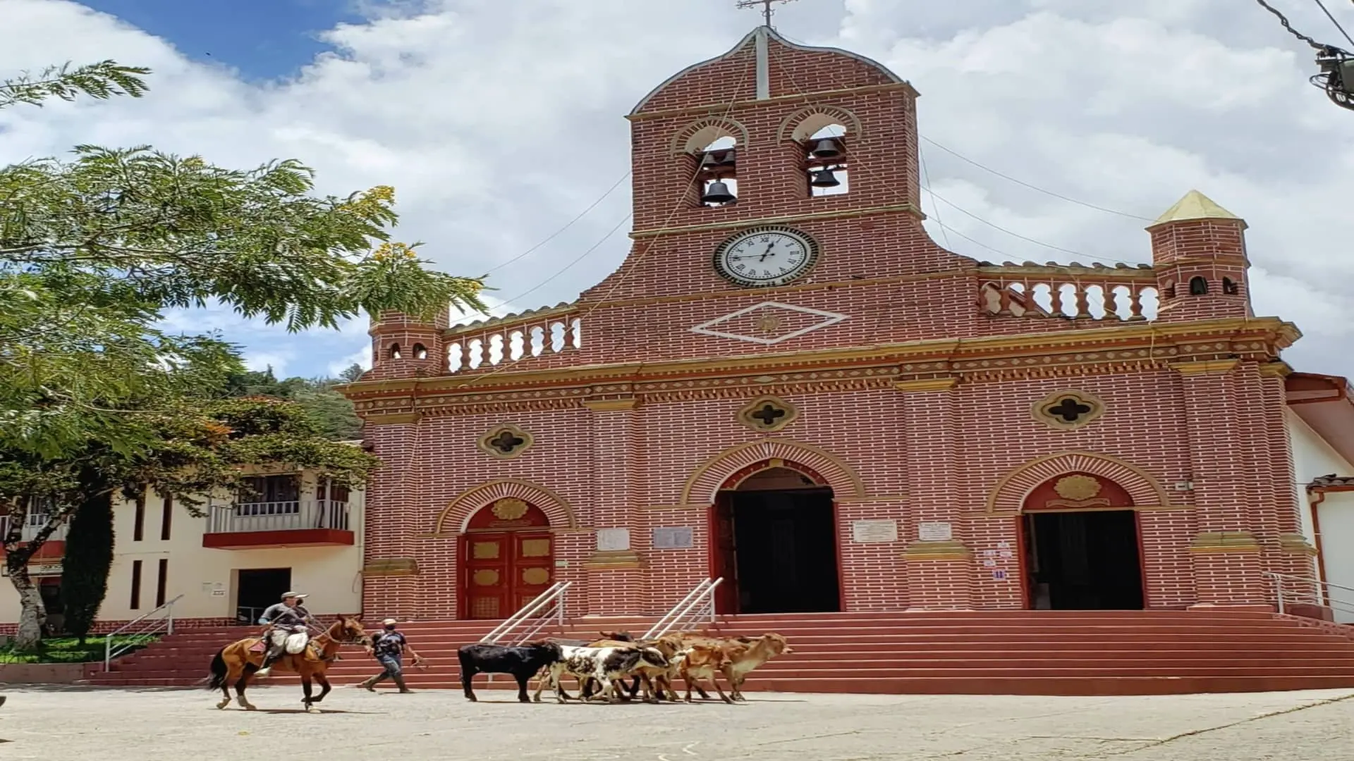 abriaqui antioquia turismo - Qué significa abriaqui
