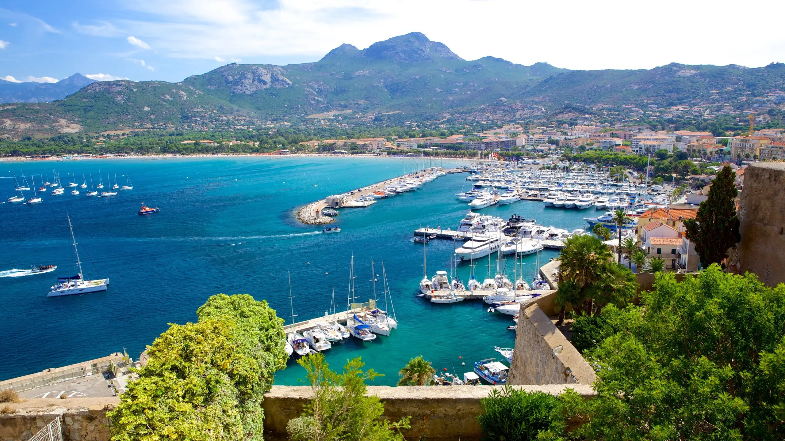 Calvi: Turismo y Descubrimiento de una Historia Olvidada - Qué significa calvi calvi turismo - Qué significa calvi