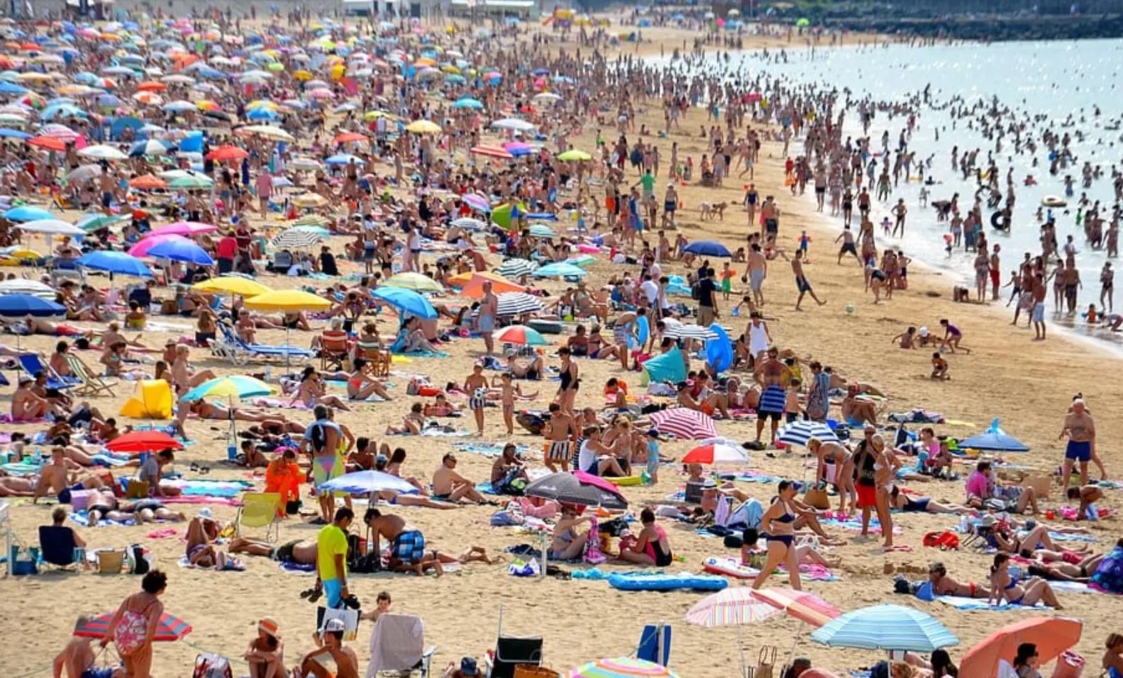 Turismo Descontrolado: Un Análisis de la Turismofobia y sus Consecuencias - Qué significa turismofobia turismo descontrolado - Qué significa turismofobia