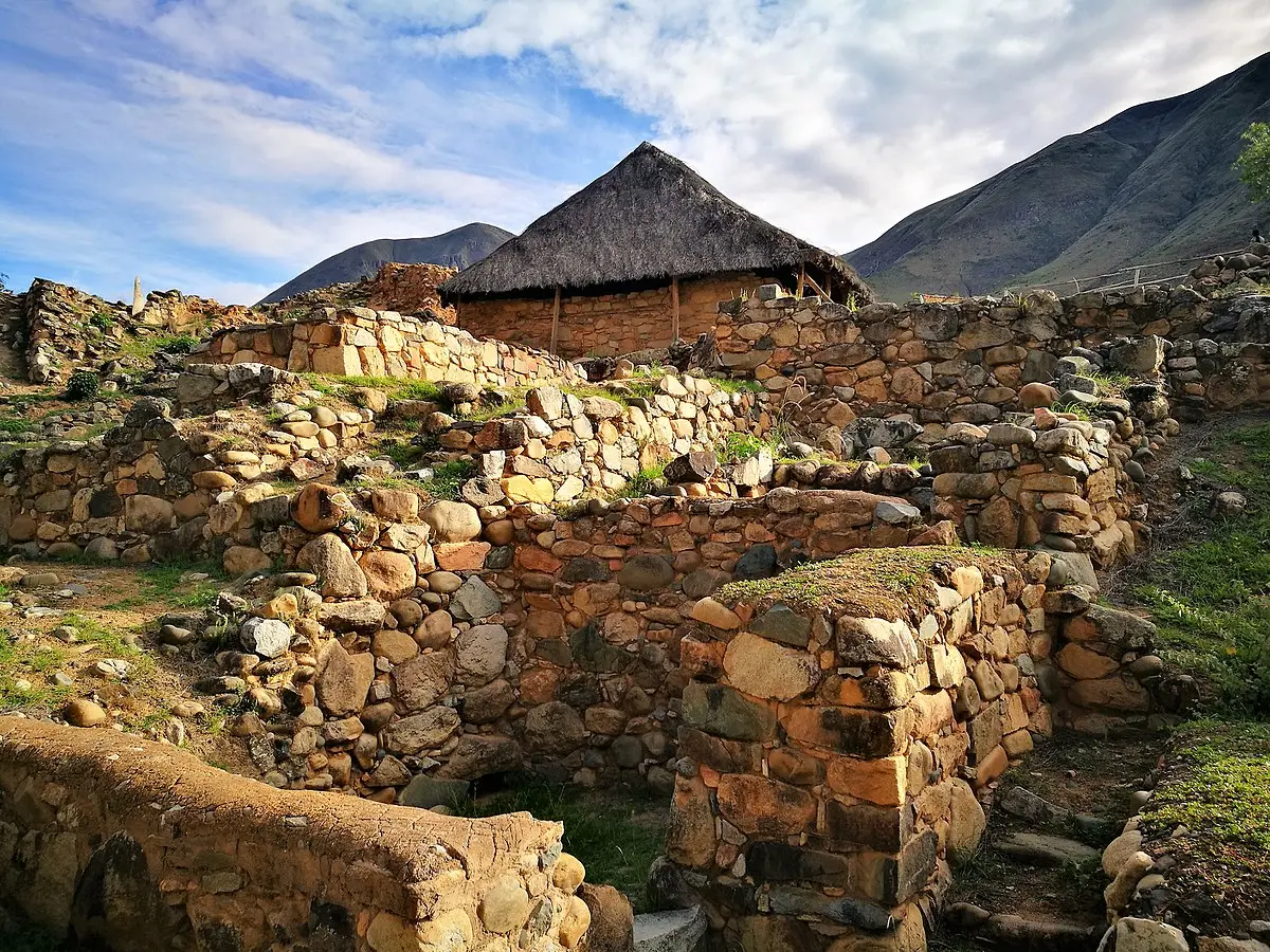 Kotosh Turismo: Una Guía Completa para tu Visita - Qué significan las manos cruzadas de Kotosh kotosh turismo - Qué significan las manos cruzadas de Kotosh