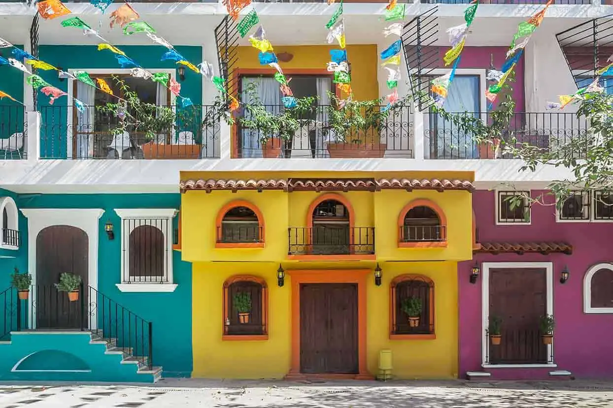 lugares donde hacer turismo gastronomico en puerto vallarta - Qué tan cara es la comida en Puerto Vallarta
