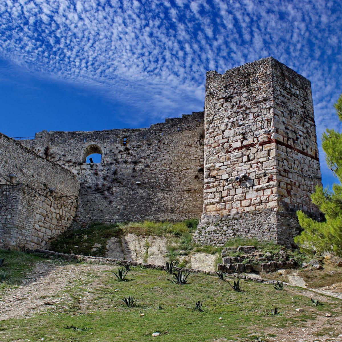 berat albania turismo - Se puede nadar en Berat