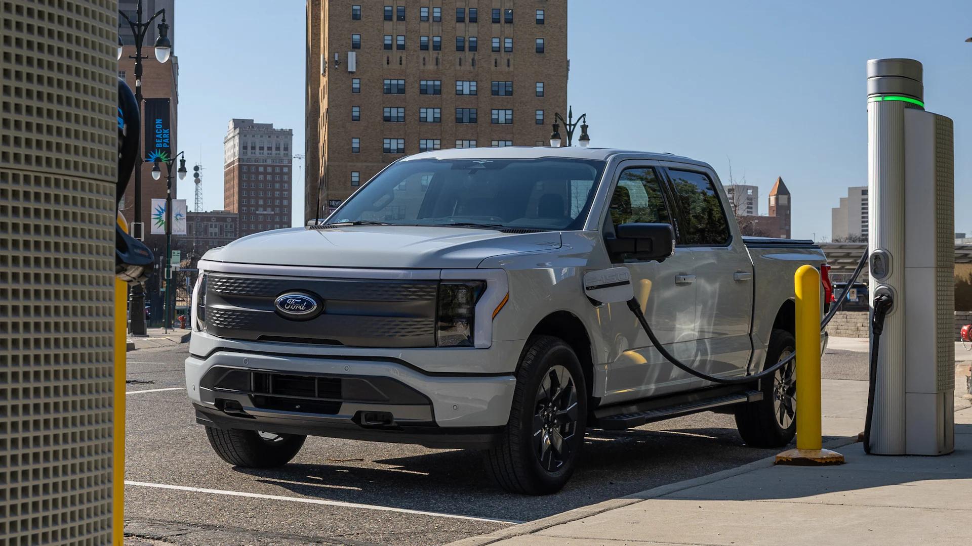 Gran Turismo Sport y el Ford Lightning: Un Rompecabezas para los Fans - Why is the Ford SVT Lightning so expensive gran turismo sport ford laytining - Why is the Ford SVT Lightning so expensive